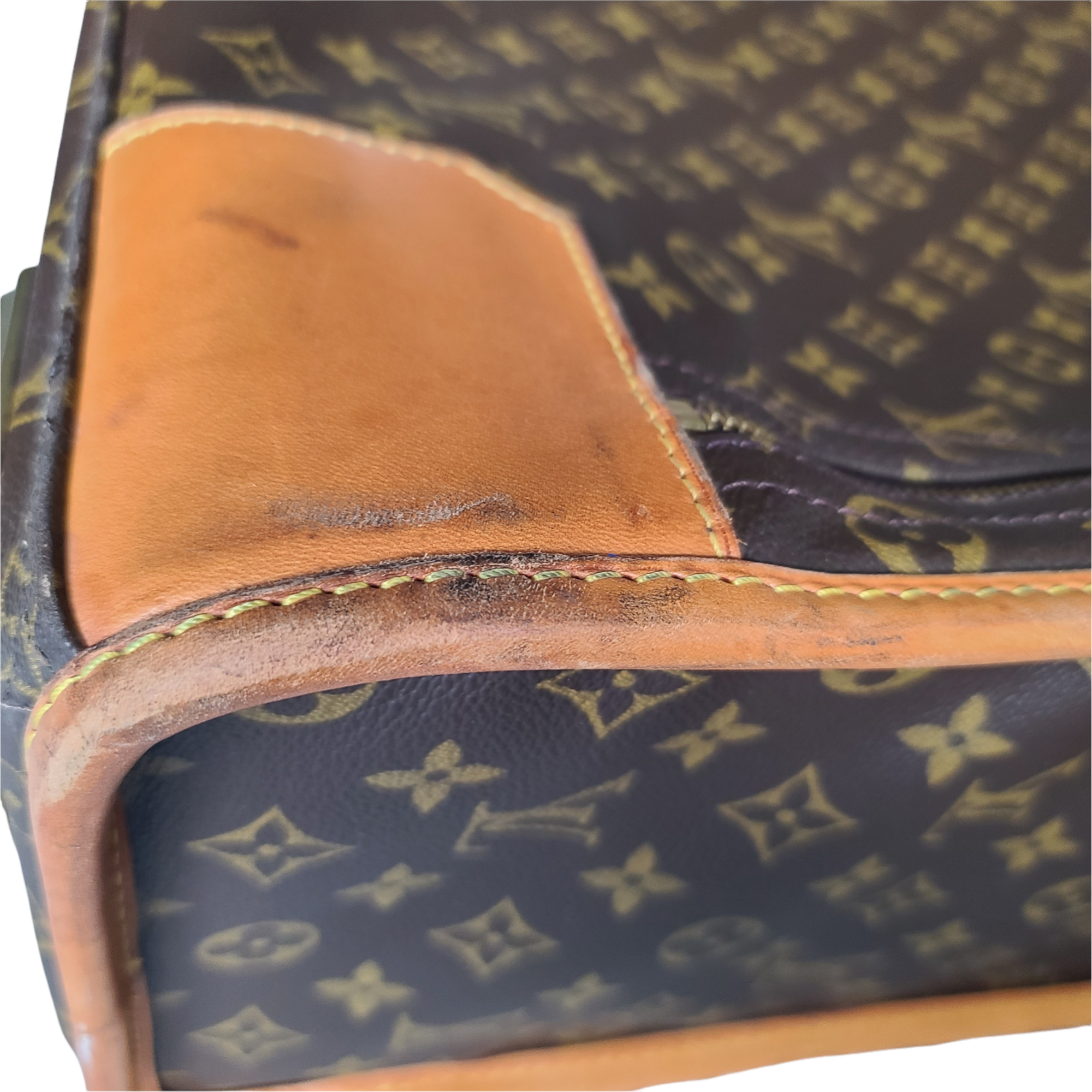 LOUIS VUITTON All Pilot Case Black Textured Leather Carry-On Roller Lu –  Sui Generis Designer Consignment